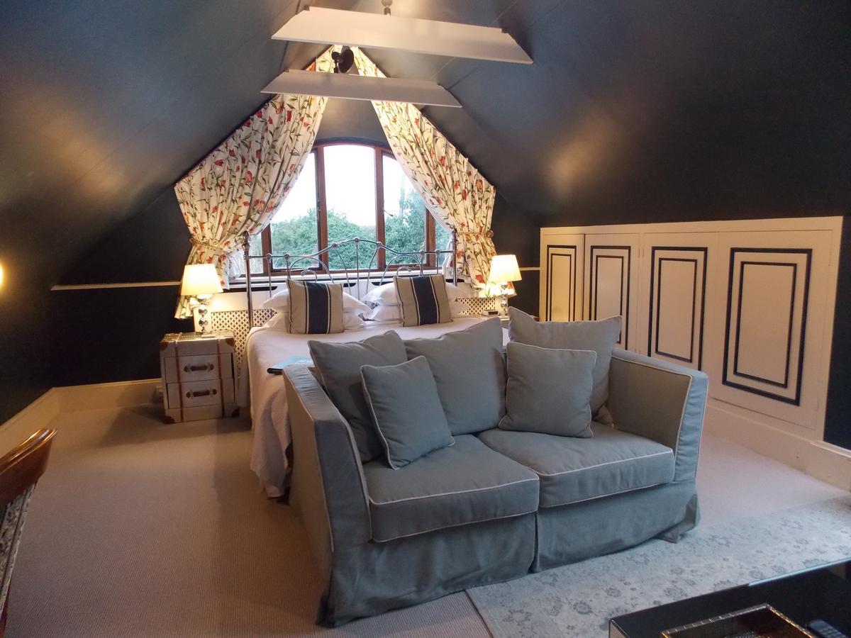 Rectory Manor Guest House Лавенем Екстериор снимка